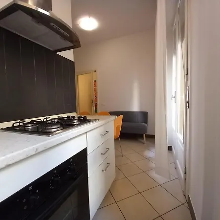 Guicciardini Second Floor Apartment Florence