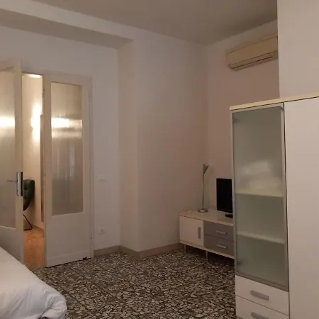 Guicciardini Second Floor Apartment