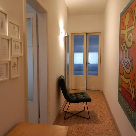 Apartment Guicciardini Second Floor